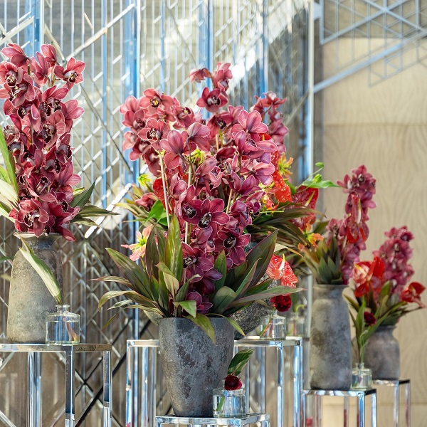 Luxury Flower Delivery by Moyses Stevens Qatar